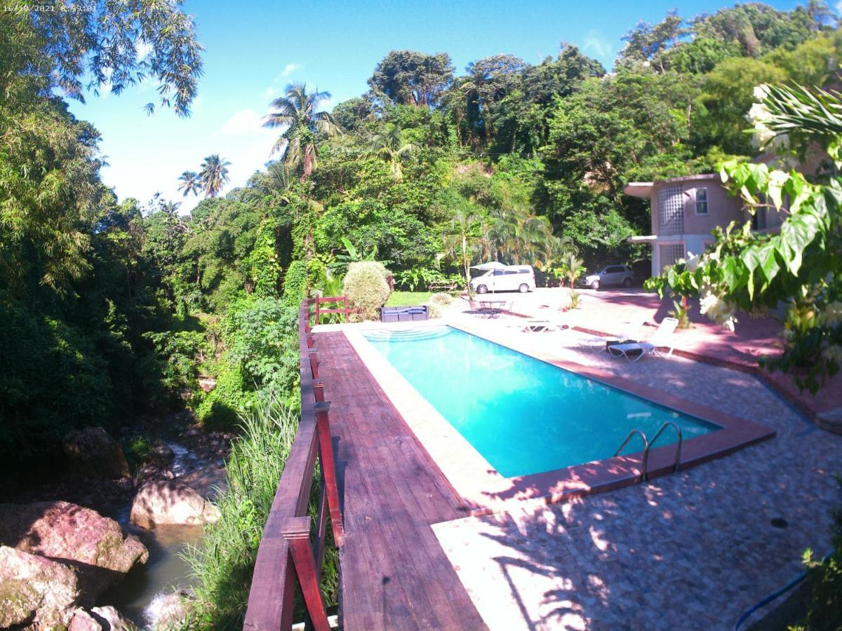 Toraille Waterfall Poolside Apartment Soufrière Eksteriør bilde